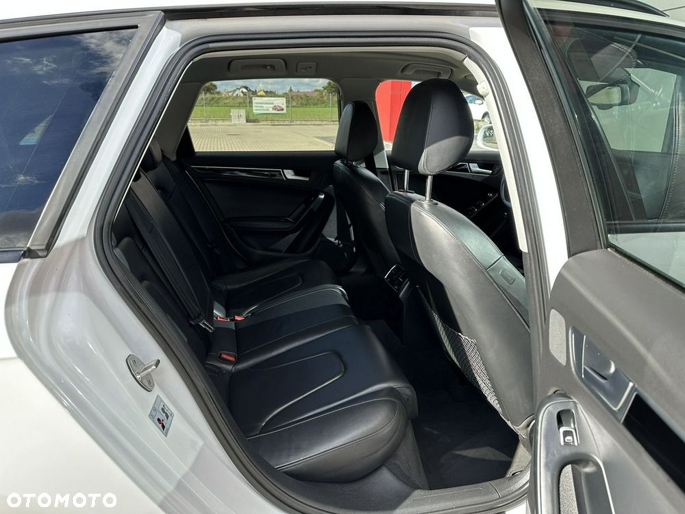 Audi A4 Avant 2.0 TDI DPF clean diesel multitronic S line Sportpaket - 15