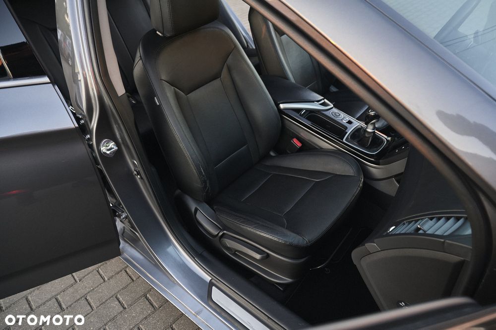Hyundai i40 Kombi 1.7 CRDi Premium - 25