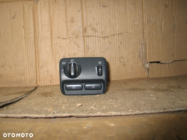 wlacznik przełacznik świateł pod xenon volvo S80 30739307