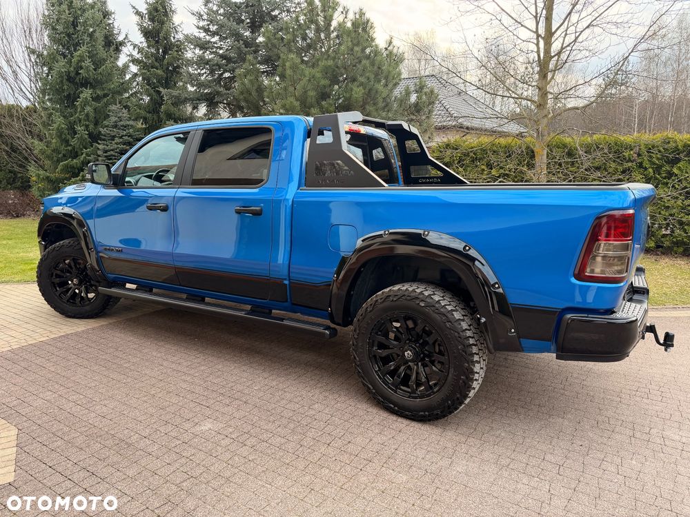 RAM 1500 Crew Cab Shortbed Bighorn - 11