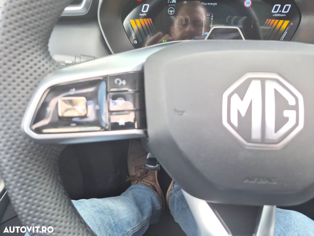 MG ZS HEV 1.5 GSI AT Exclusive+ - 20