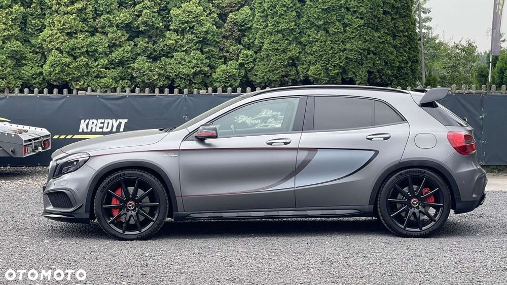 Mercedes-Benz GLA - 8