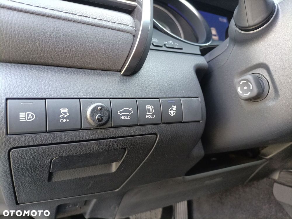 Toyota Camry 2.5 Hybrid Executive CVT - 13