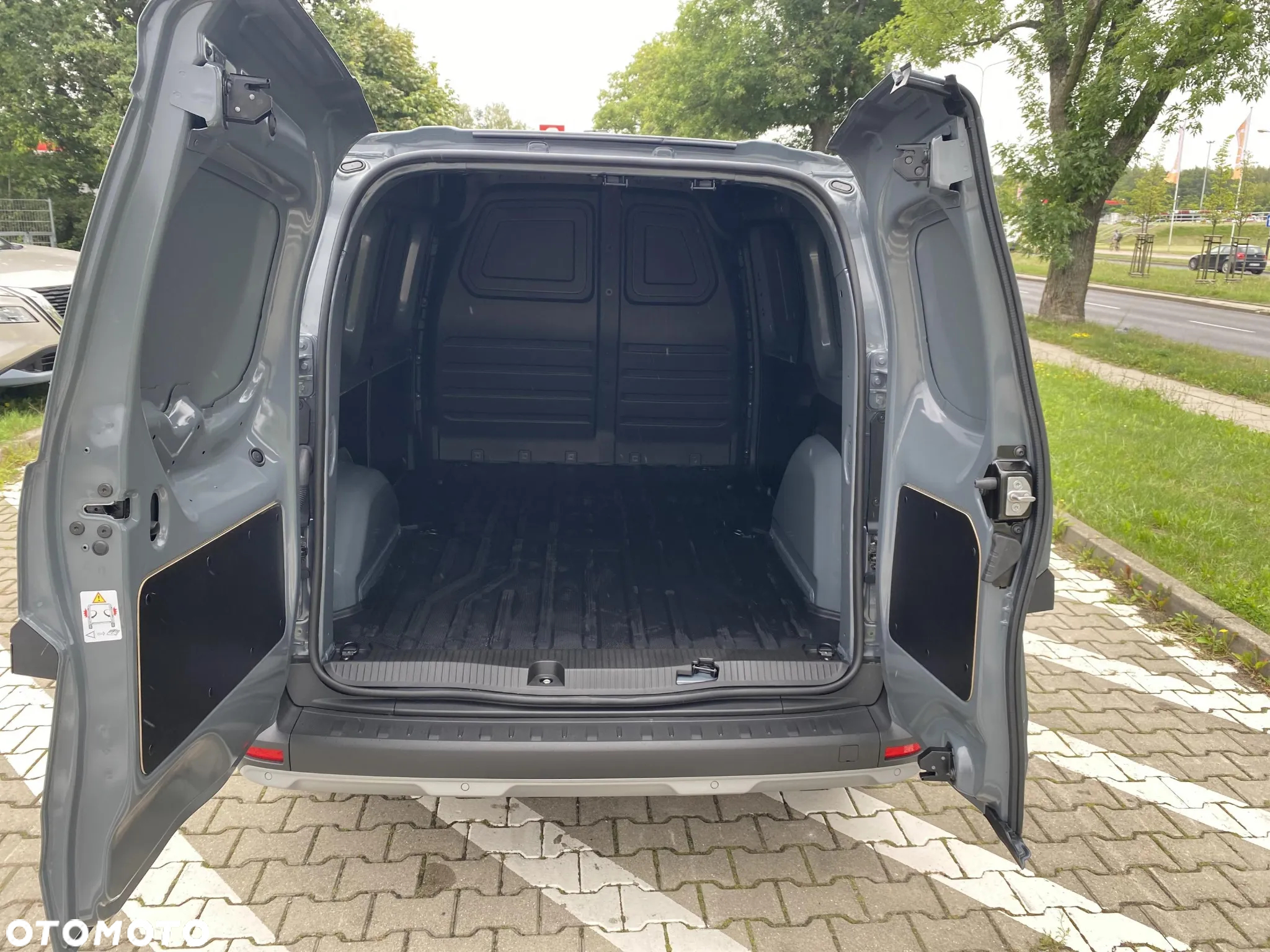 Nissan TOWNSTAR - 24