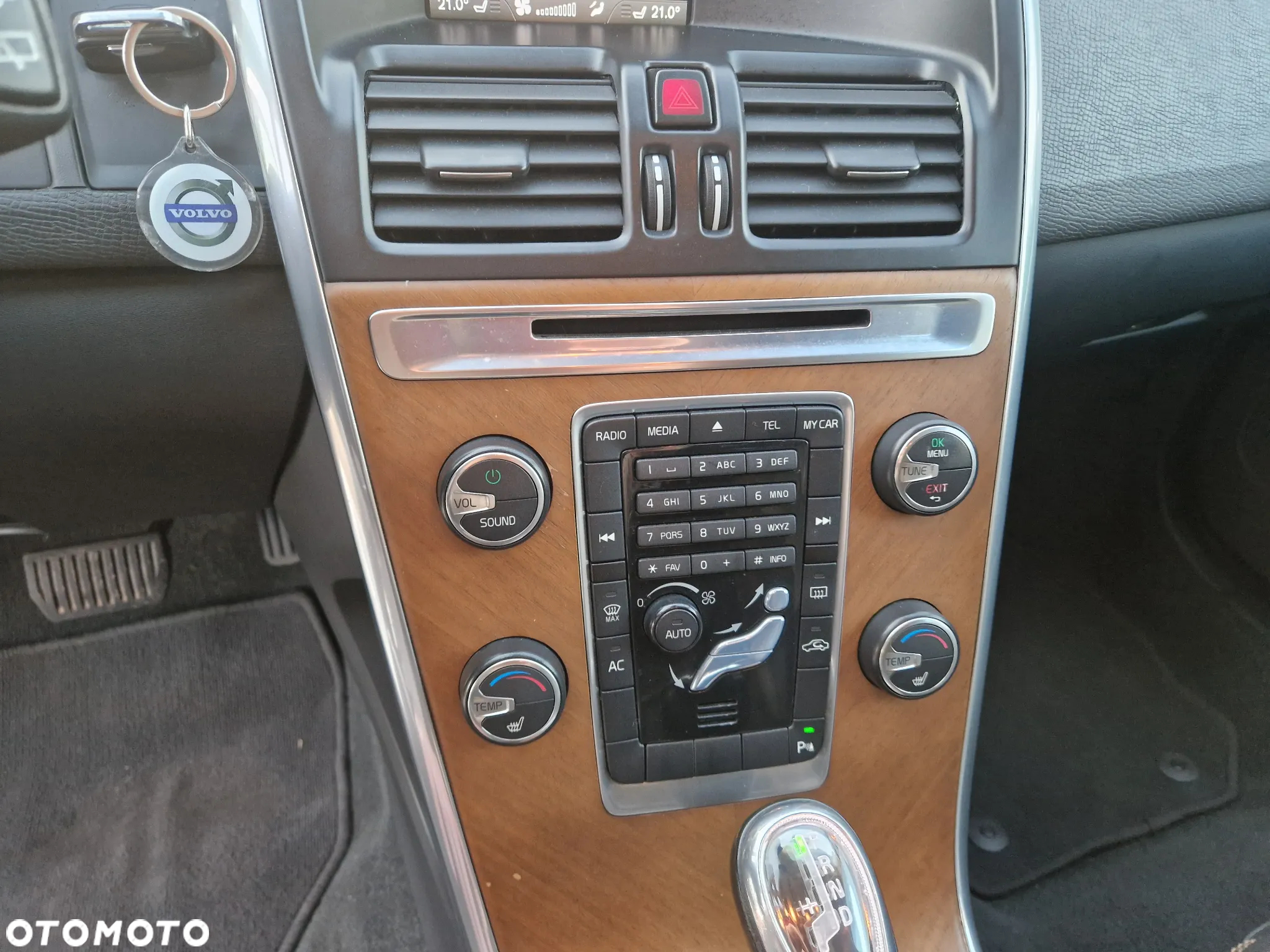 Volvo XC 60 D4 Geartronic Momentum - 21