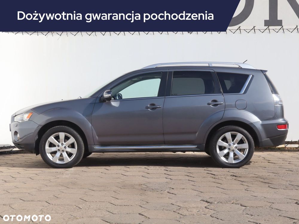 Mitsubishi Outlander - 4