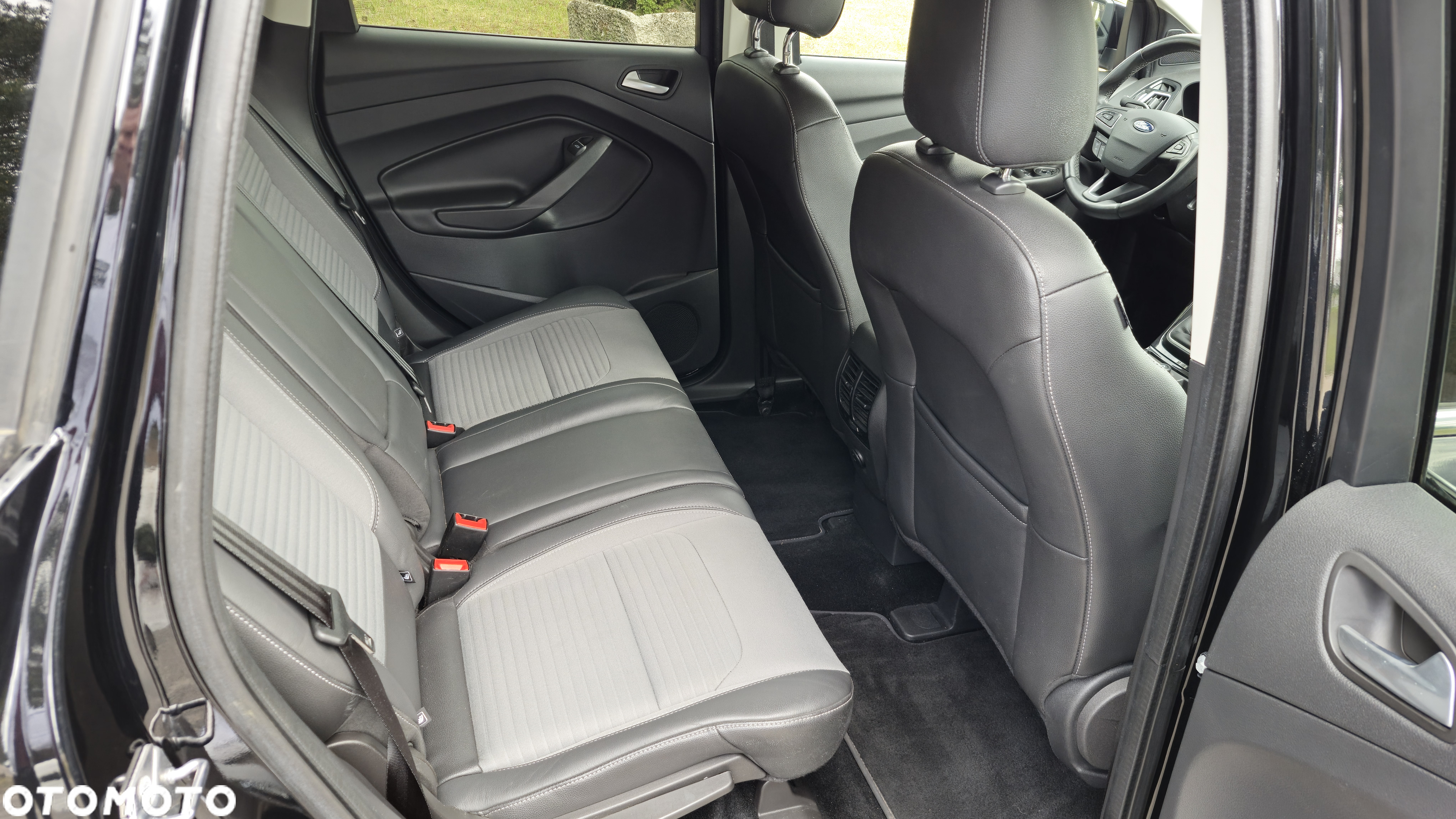 Ford Kuga 1.5 EcoBoost 2x4 Titanium - 18