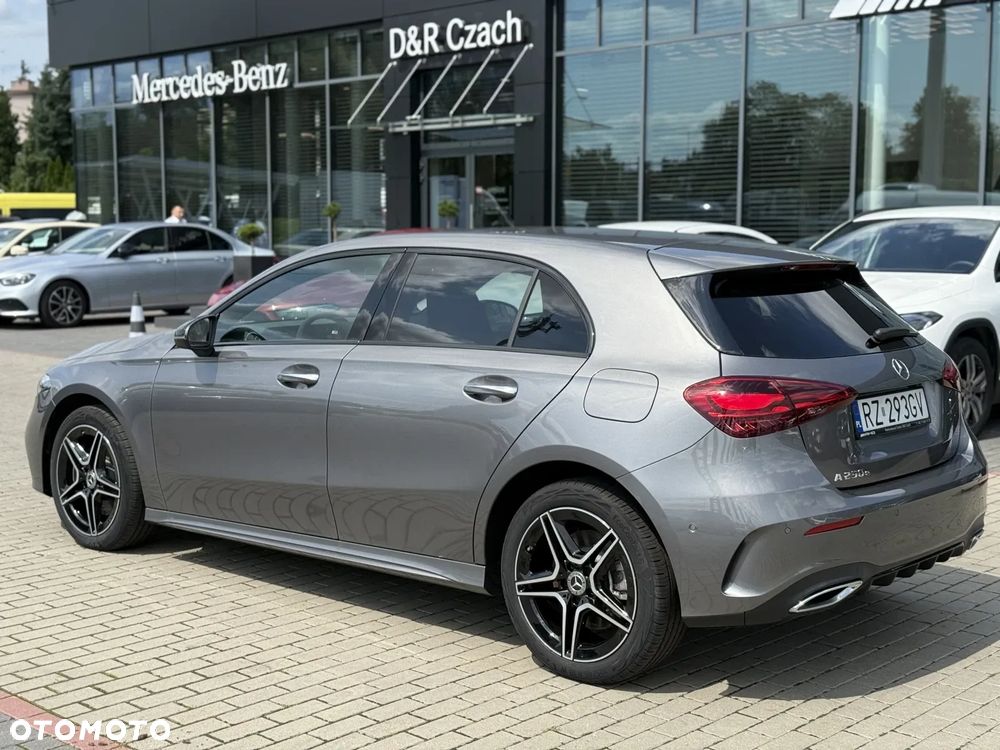 Mercedes-Benz Klasa A 250 e PHEV AMG Line 8G-DCT - 5