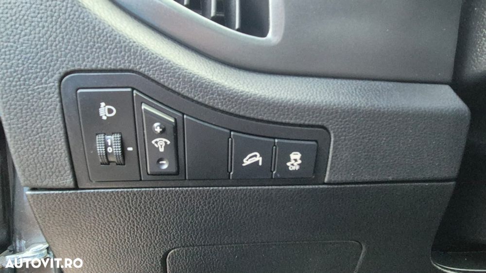 Kia Sportage ver-1-7-crdi-2wd-isg-dream--team-edition - 14