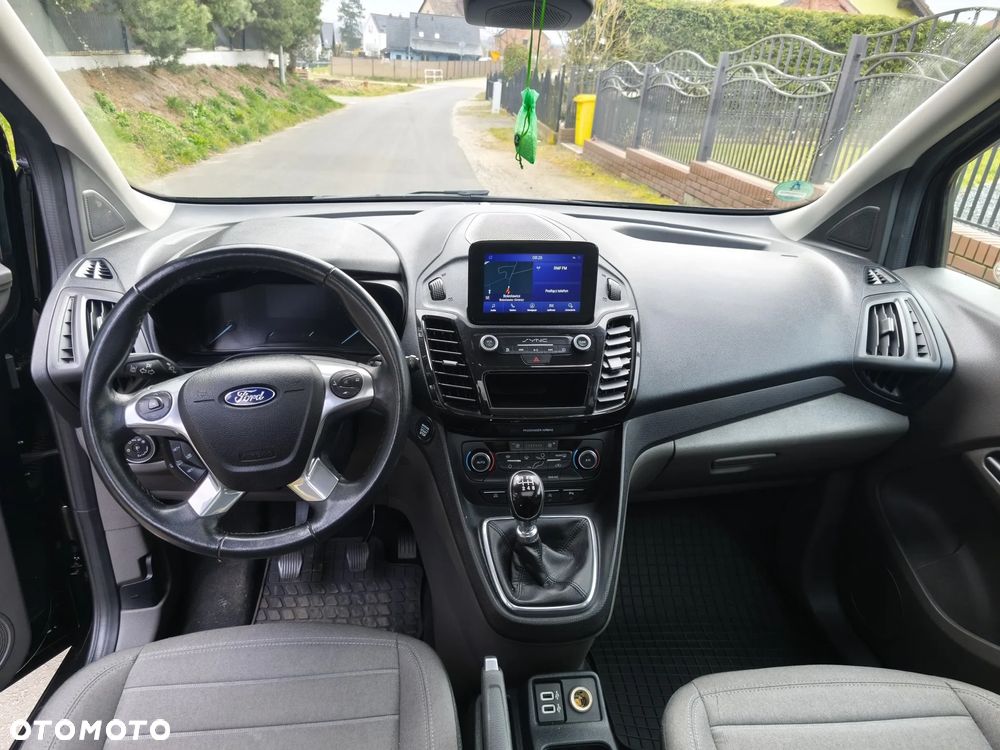 Ford Tourneo Connect Grand - 11