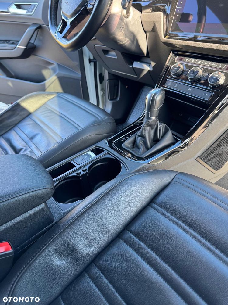 Volkswagen Touran 2.0 TDI BMT Special Edition DSG - 26