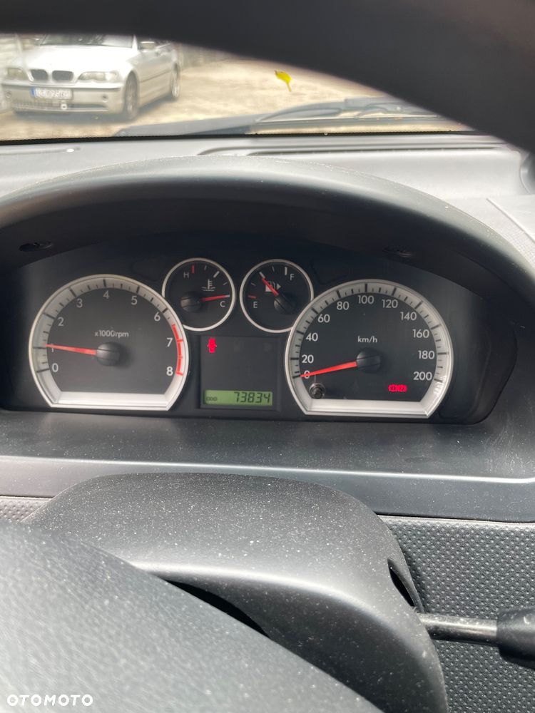 Chevrolet Aveo 1.2 16V Base / Classic - 3