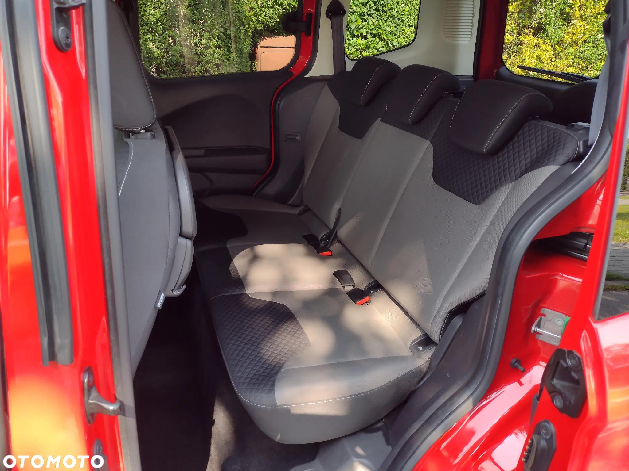 Ford Tourneo Courier 1.0 EcoBoost S&S Titanium - 15