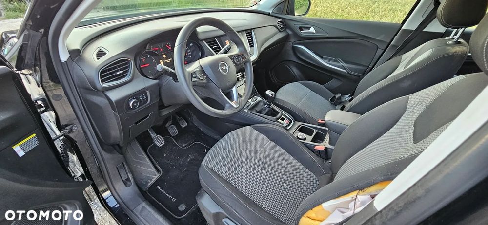 Opel Crossland X - 16