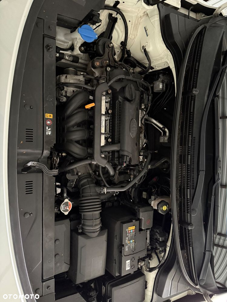 Kia Rio - 22