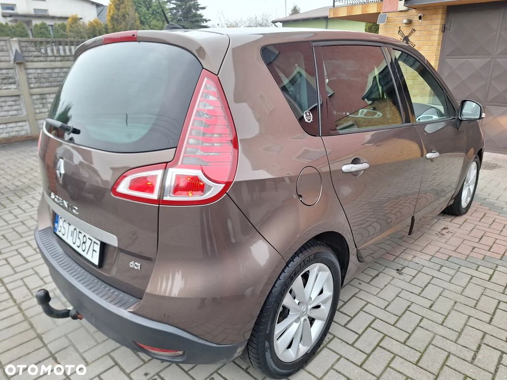 Renault Scenic dCi 160 Bose Edition - 8