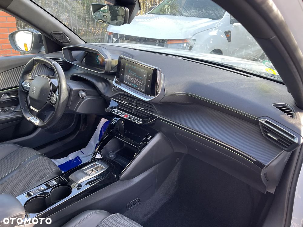 Peugeot 2008 50kWh GT - 22