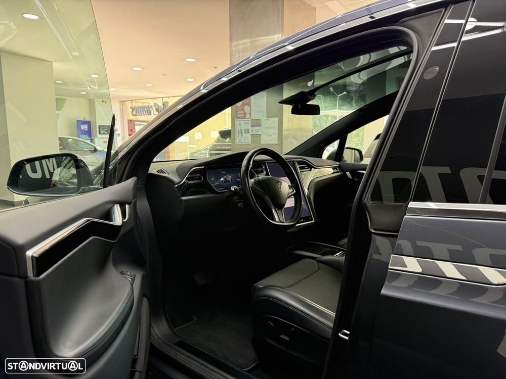 Tesla Model X 100D - 37