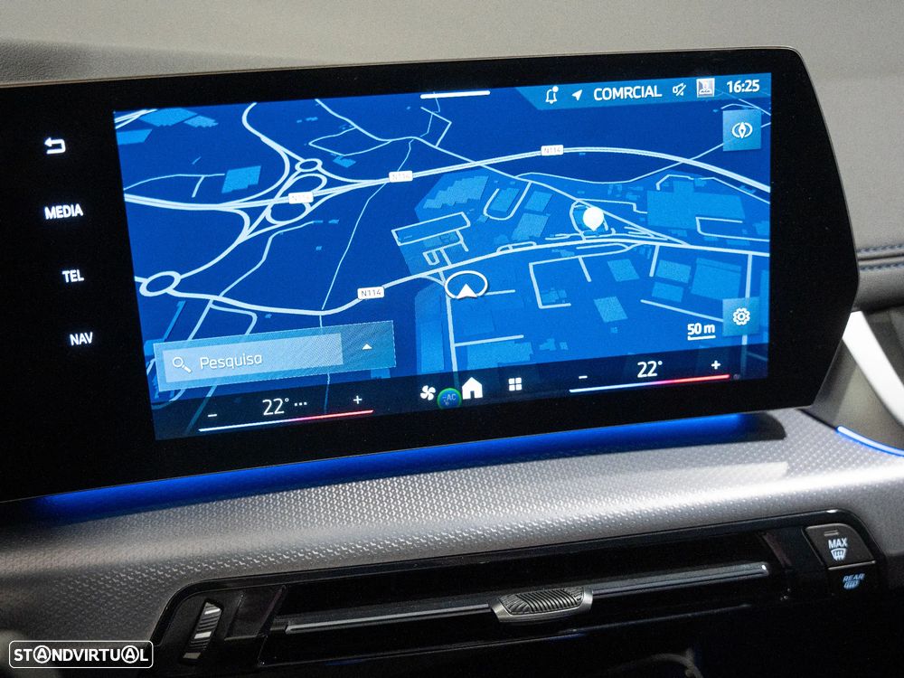 BMW 225xe Active Tourer e xDrive Pack Desportivo M - 12