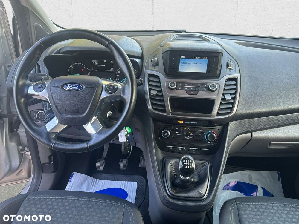 Ford Transit Connect - 22