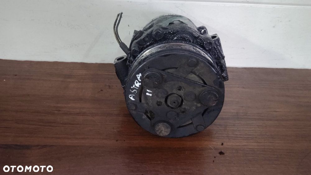 Sprężarka klimatyzacji Opel Astra II 2.0 DTL 90559843 1414 - 2