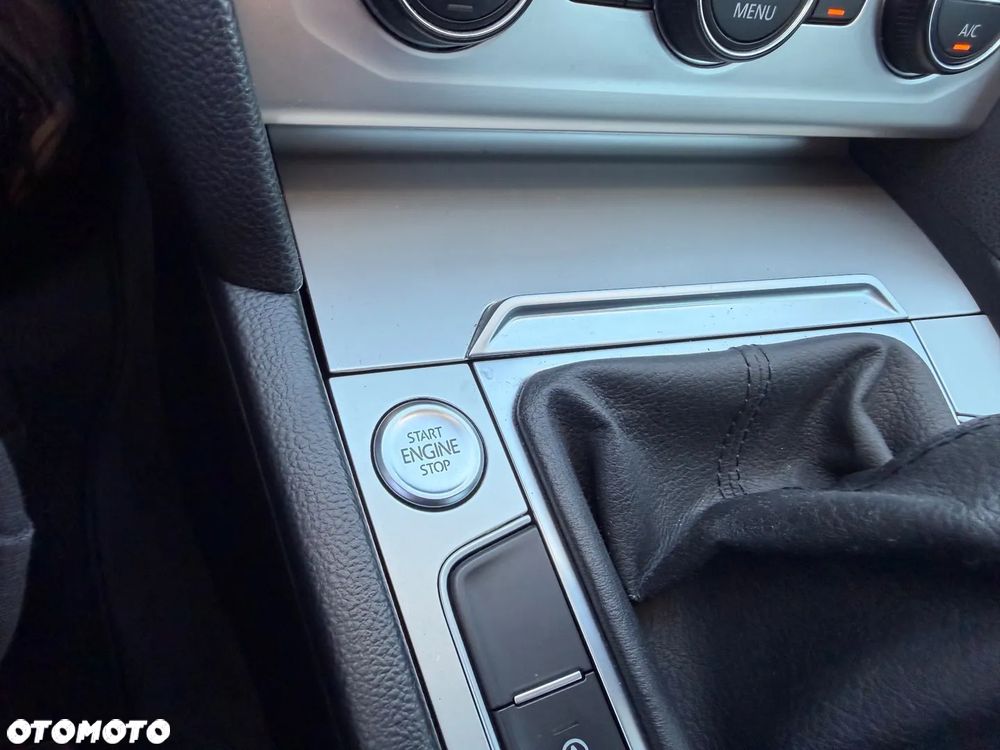 Volkswagen Passat 2.0 TDI (BlueMotion Technology) Comfortline - 20