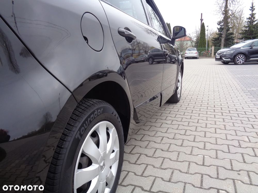 Renault Scenic 1.6 16V Luxe Privilege - 19