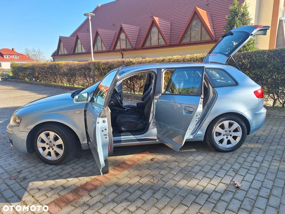 Audi A3 Sportback 1.6 FSI Ambition - 24