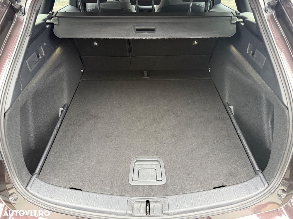 Toyota Corolla 1.8 HSD Exclusive - 34