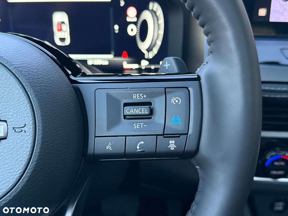 Nissan Qashqai 1.3 DIG-T MHEV Xtronic Tekna - 27