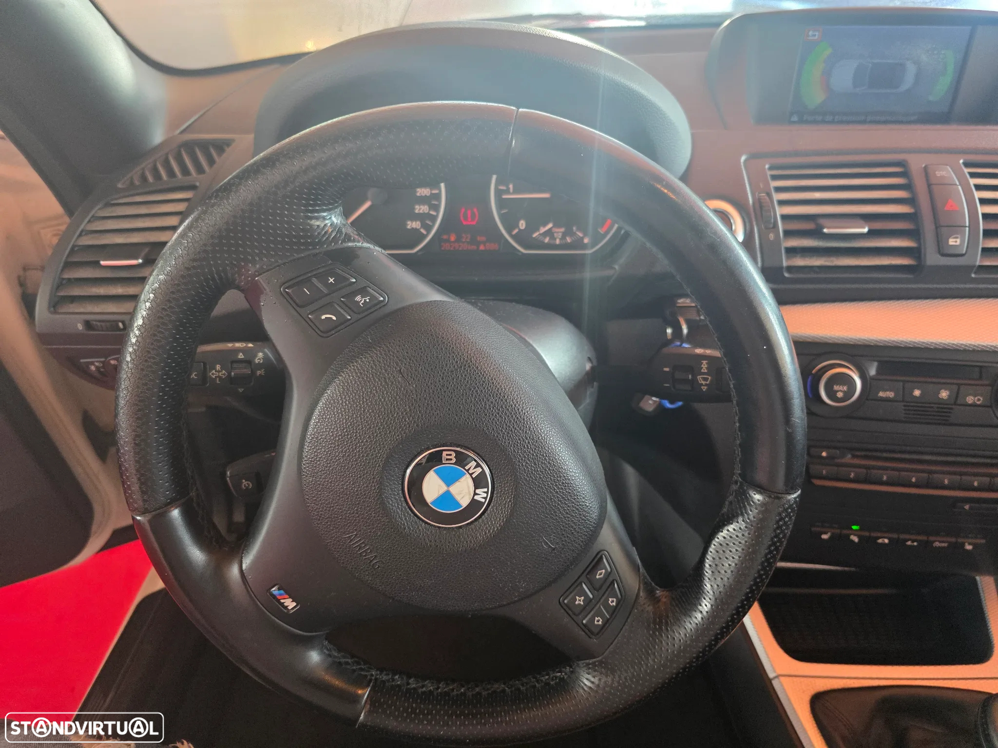 BMW 118 d Pack M - 13