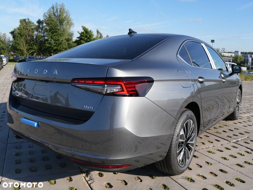 Skoda Superb 2.0 TDI SCR 4x4 Drive DSG - 15