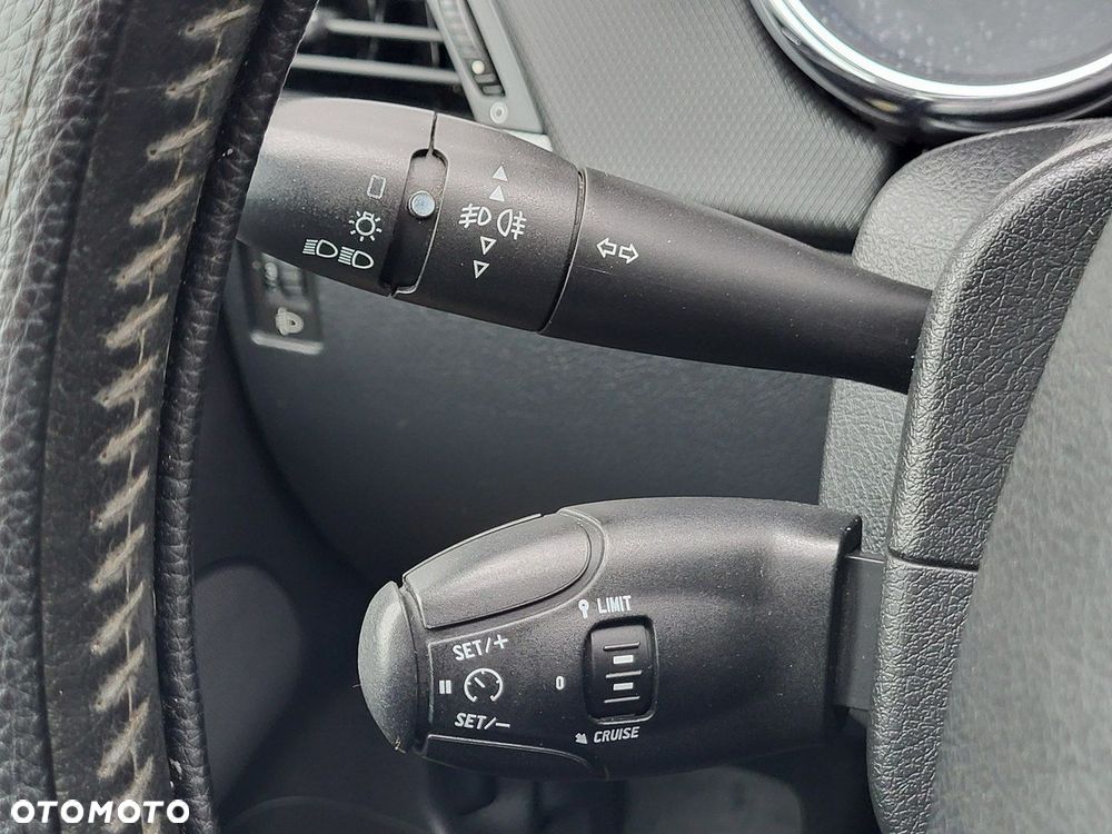 Peugeot 207 - 27