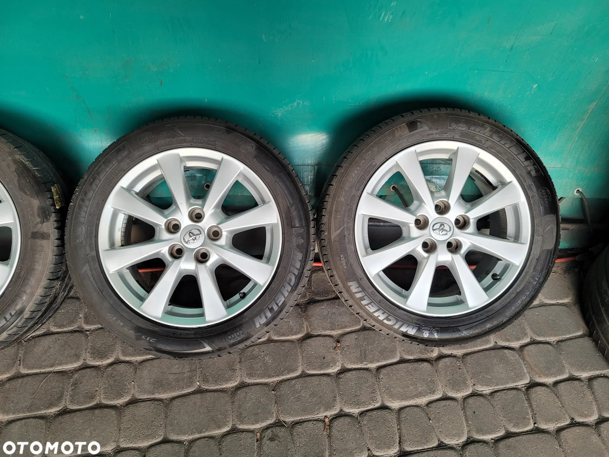 Koła letnie Toyota Avensis - 215/55R17 Michelin - 4
