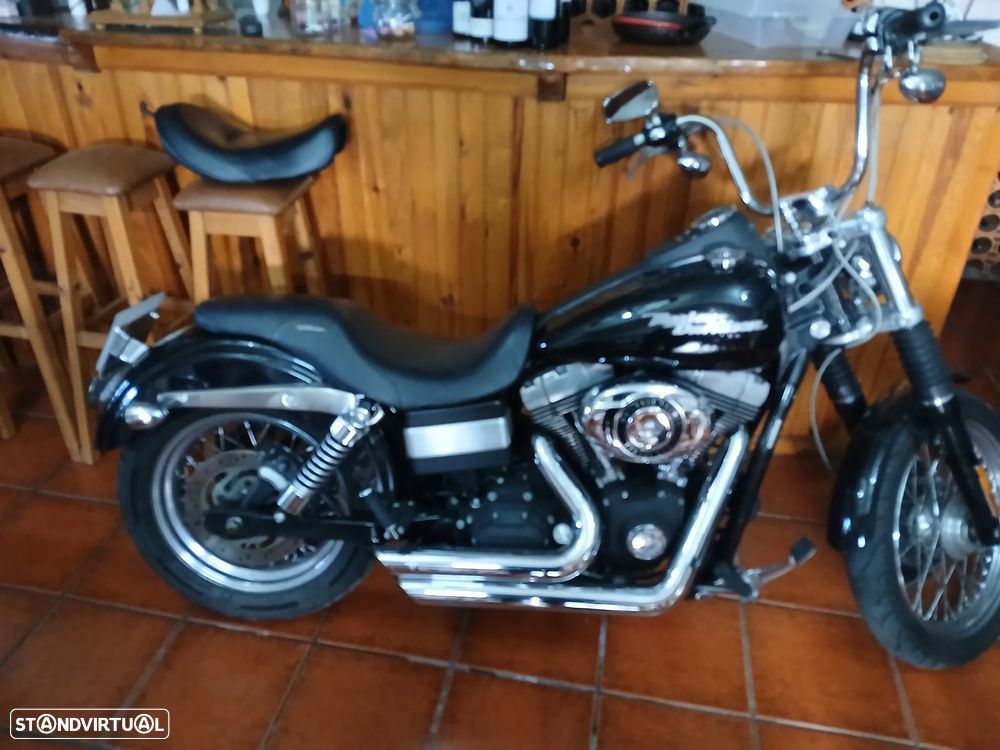 Harley-Davidson Dyna Street Bob - 13