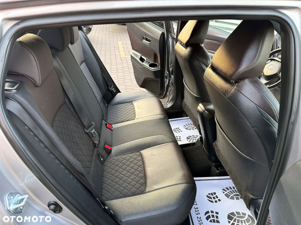 Toyota C-HR Lounge - 32