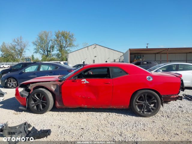 Dodge Challenger - 6