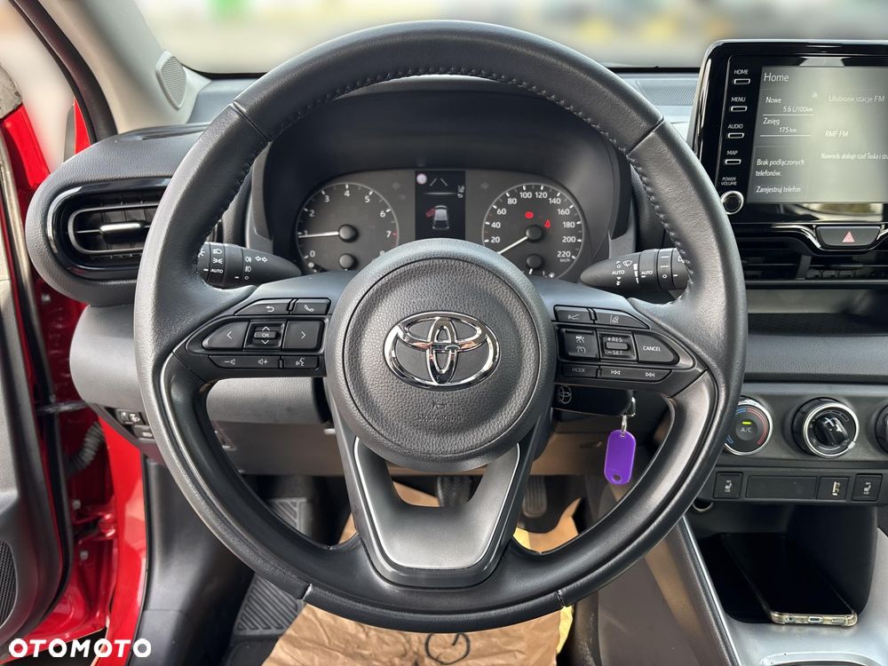 Toyota Yaris - 10