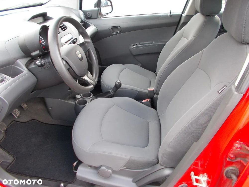 Chevrolet Spark 1.0 Base+ - 17