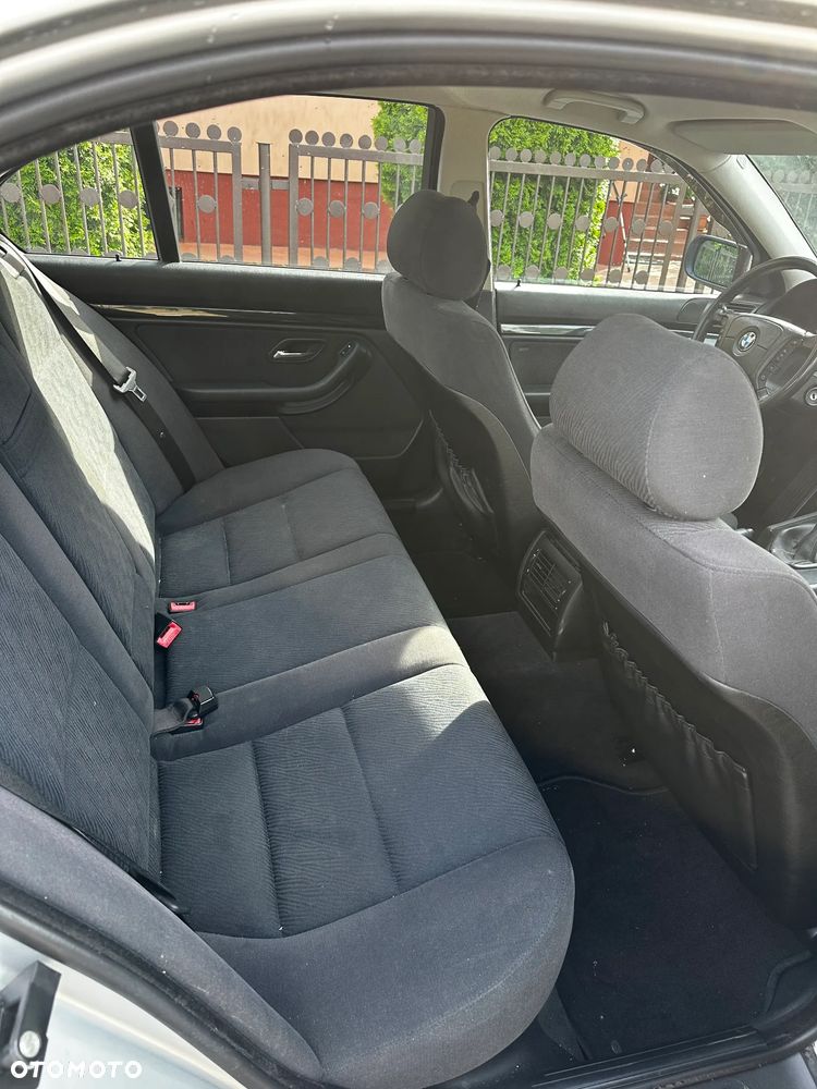 BMW Seria 5 - 10