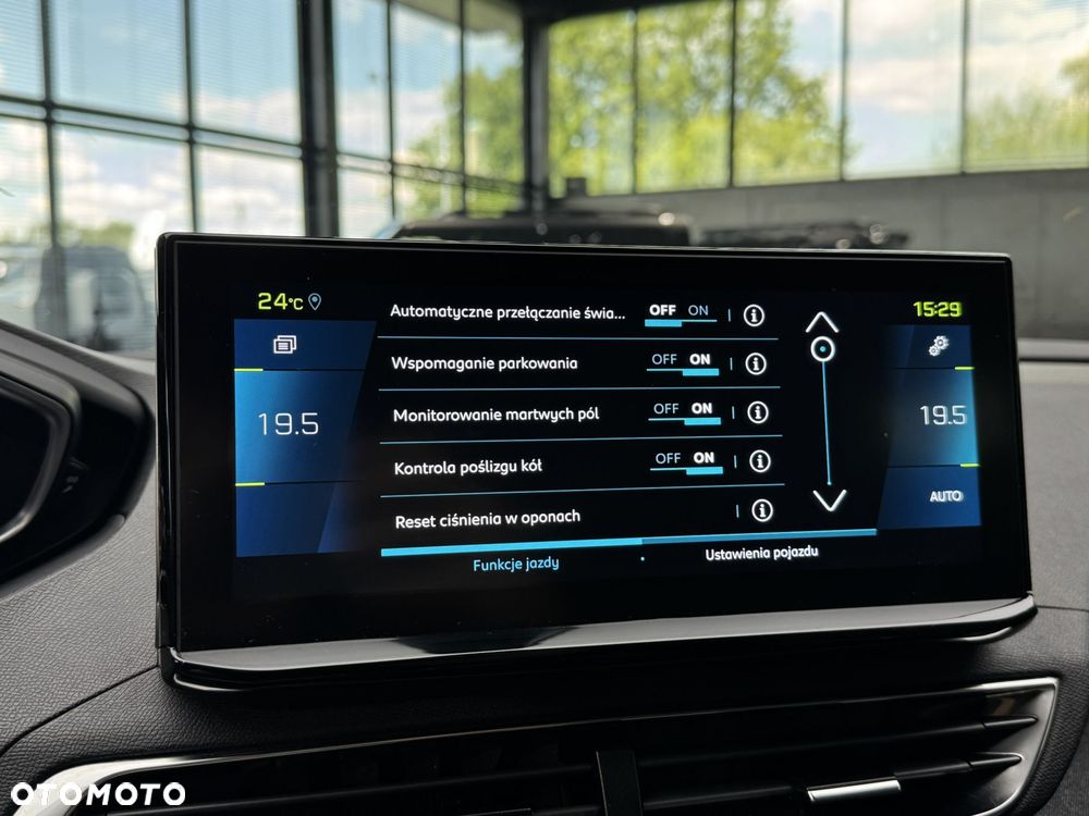 Peugeot 3008 1.6 PureTech Hybrid PHEV Allure Pack S&S EAT8 - 32