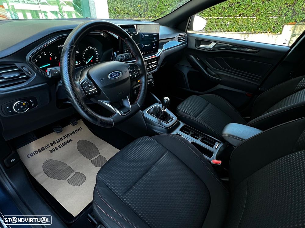 Ford Focus 1.0 EcoBoost MHEV ST-Line X - 12