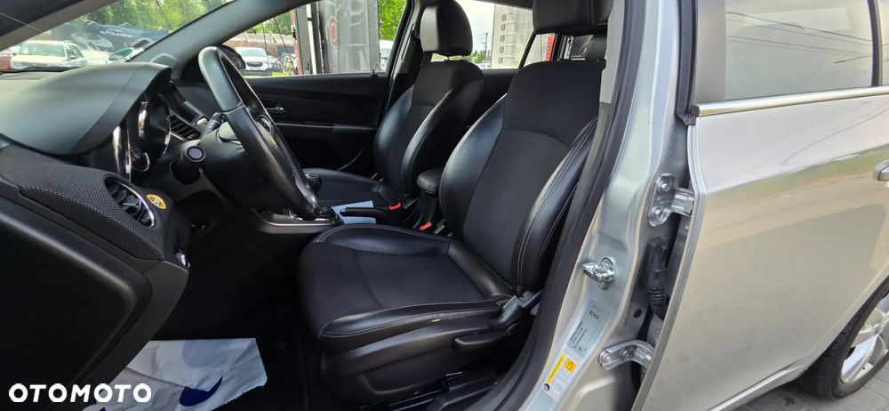 Chevrolet Cruze 1.8 LTZ - 28