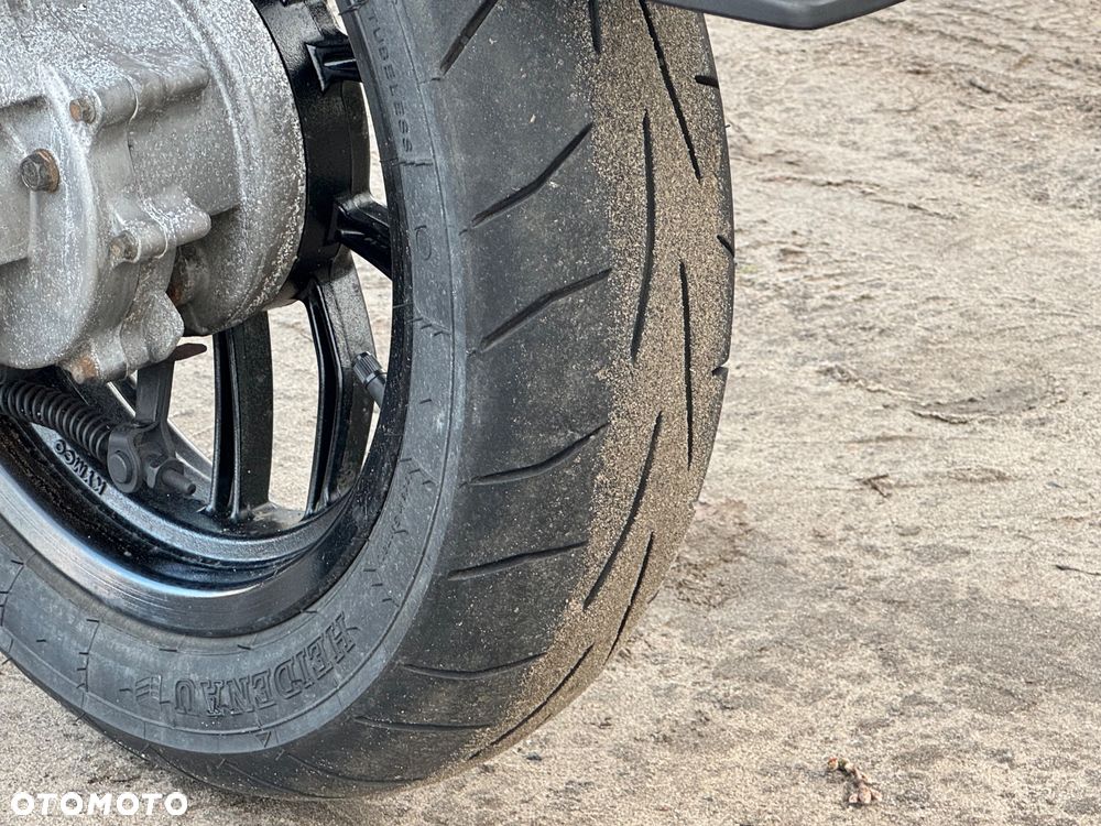 Kymco People - 12