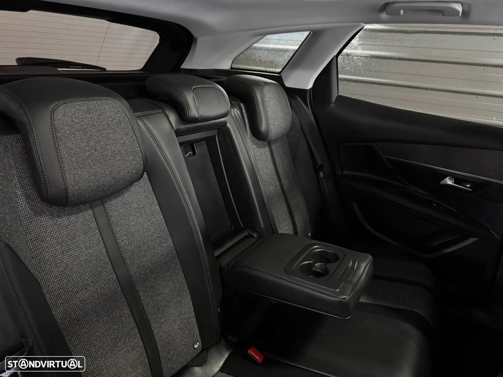 Peugeot 3008 1.2 PureTech Allure Pack - 26
