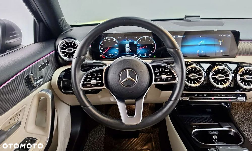 Mercedes-Benz Klasa A 220 7G-DCT AMG Line - 10