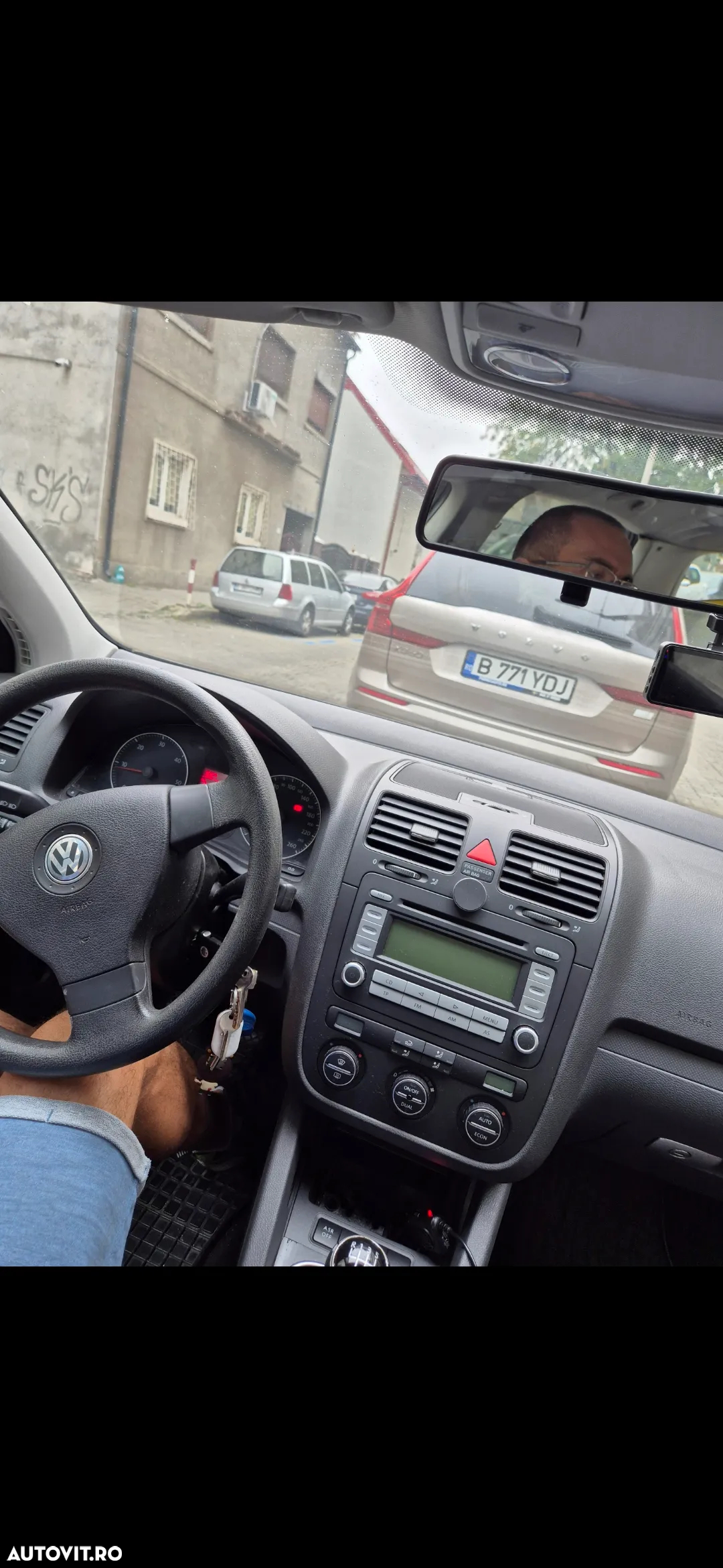 Volkswagen Golf 1.9 TDI DPF Trendline - 3
