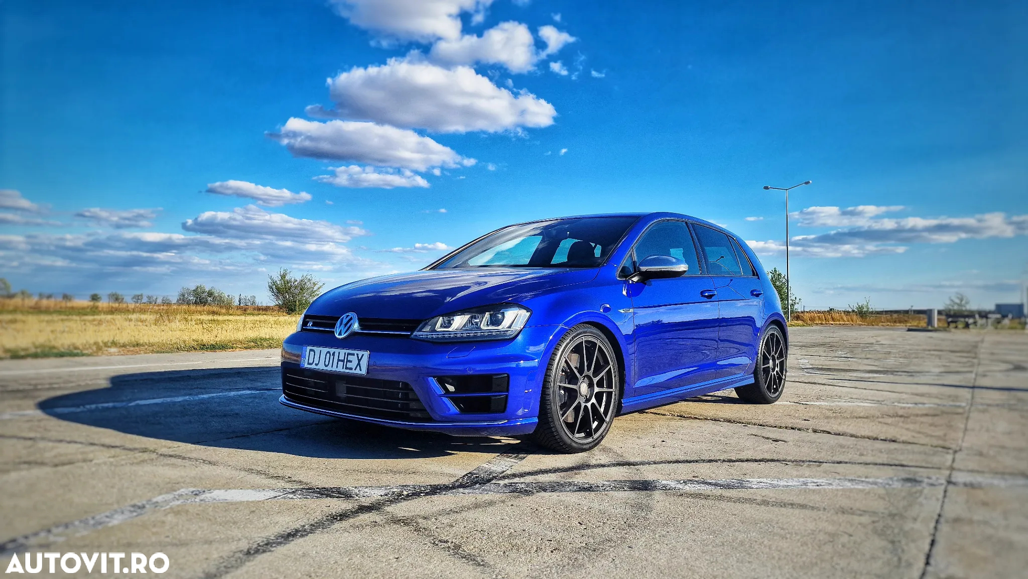 Volkswagen Golf 2.0 TSI BMT 4Mot DSG R - 2