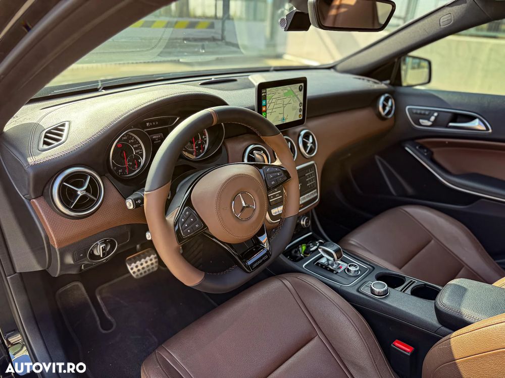 Mercedes-Benz A 45 AMG - 9