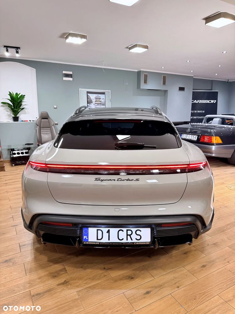 Porsche Taycan - 6